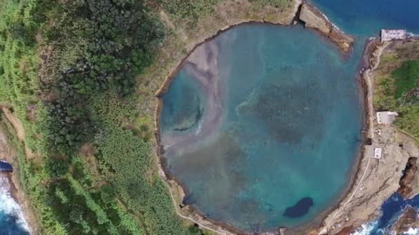 Όμορφα Τοπία Των Αζορών Αεροφωτογραφία Κινηματογραφικές Μπλε Λίμνες Πράσινα Βουνά — Αρχείο Βίντεο
