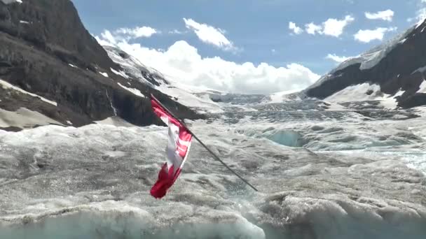 Φύση Του Καναδά Τοπία Βουνά Δάση Λίμνες Και Παγετώνες Λίμνη — Αρχείο Βίντεο