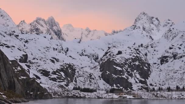Színes Naplemente Norvég Fjordoknál Hajóút Trollfjordba Havas Hegyek Lofoten Szigeteken — Stock videók