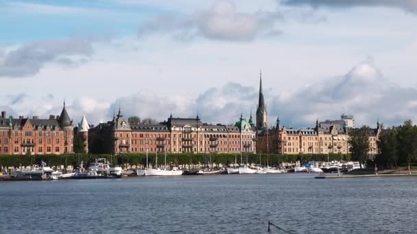 Famosos Marcos Suécia Panorama Estocolmo Barco Transporte Navio Corre Entre — Vídeo de Stock