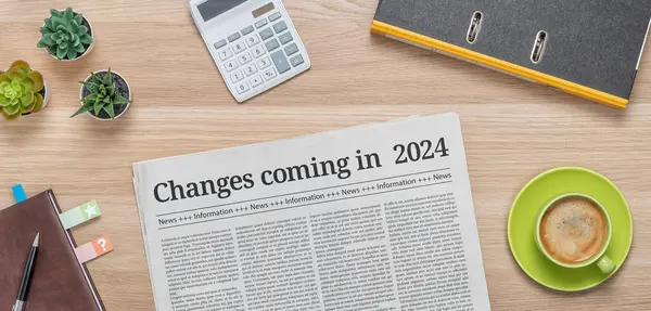 Gazeta Biurku Nagłówkiem Zmiany Nadchodzące 2024 Obrazek Stockowy