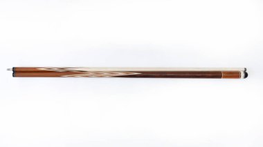 Beyaz arka planda bilardo işaretleri. Bir bilardo ıstakasının parçaları. Bilardo ıstakasının canlı fotoğrafları.