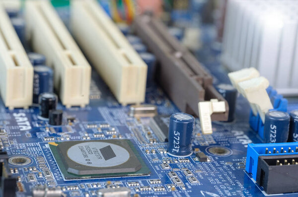 Голубая электронная плата фон, крупным планом