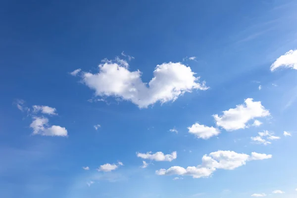 Heart Shaped Cloun Blue Sky Love Symbol Concept — Stock Photo, Image