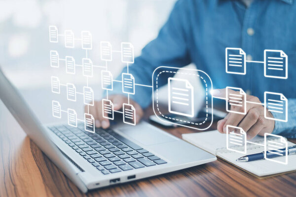 Концепция управления документооборотом, предприниматель, использующий компьютер для управления документооборотом, онлайновую базу данных документации и цифровую систему хранения файлов или программное обеспечение, ведение записей, технологии баз данных