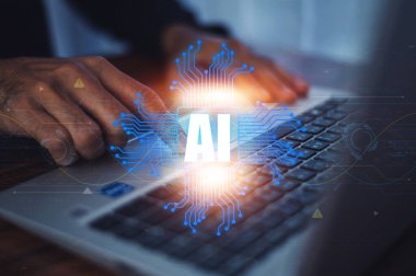 İş adamı yapay zeka, yapay zeka, robot desteği ve sohbet yapay zekası ile bilgisayar sohbeti yapıyor.