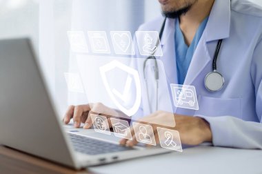 Çevrimiçi sigorta uygulaması konsepti, hayatınızın her yeri için kolay sigorta, online sigorta konsepti