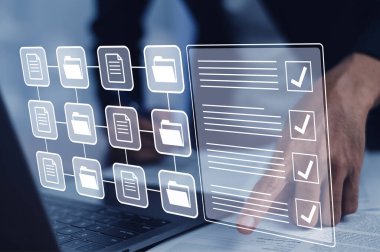 Belge yönetimi bilgi sistemi kavramı, Belge yönetimi bilgi sistemi için görsel ekran İnternet kullanan İşadamı ve şirkette ERP program veri dizini, ERP belgesi