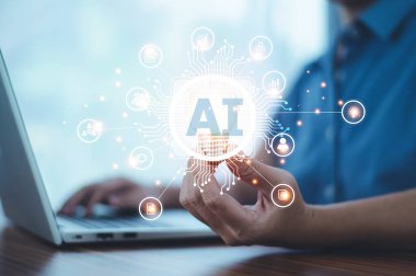 İnternet üzerinden veri analizi ve iş yönetimi için Ai teknolojisi kullanan kadınlar.