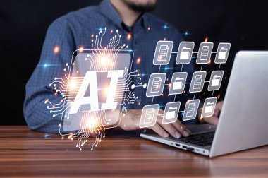 İşadamı yapay zeka, modern tıp teknolojisi ve IOT otomasyonu. AI belge yönetimi kavramını kullanan doktor.