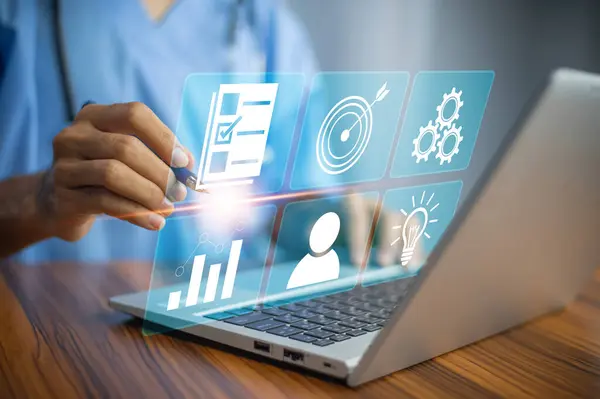 Dosyaları etkin bir şekilde yönetmek için bilgisayar Belge Yönetimi Sistemi (DMS), çevrimiçi belge veritabanı süreci otomasyonu kullanan doktor