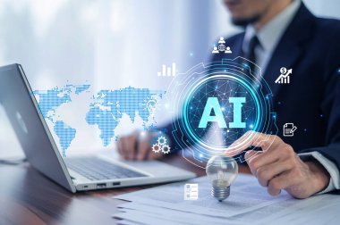 Yatırımcı, küresel piyasalardaki iş yatırımlarını analiz etmek, eğilimleri ve daha yüksek kazanç fırsatlarını belirlemek için yapay zeka teknolojisi ve makine öğrenme yazılımını kullanıyor. AI ticareti, yapay zeka teknolojisi.