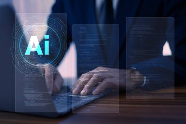 Verimliliği artıran ve karmaşık görevleri otomatik hale getiren yenilikçi yazılım çözümleri geliştirmek için yapay zeka teknolojisi kullanan programcı.