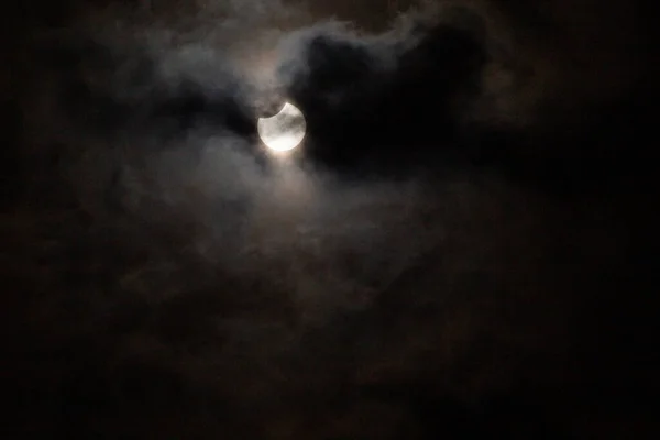 Partial Solar Eclipse Cloudy Sky — Stock Photo, Image