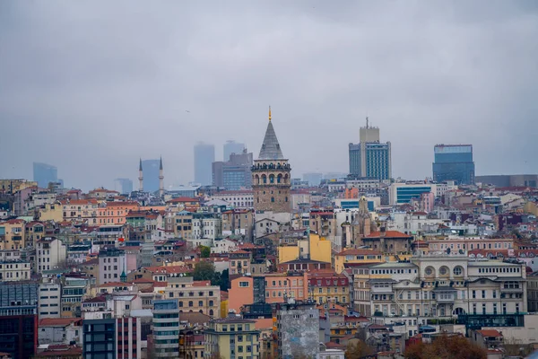 Istanbul Turquia Dezembro 2022 Galata Tower Foggy Morning Video Galata — Fotografia de Stock