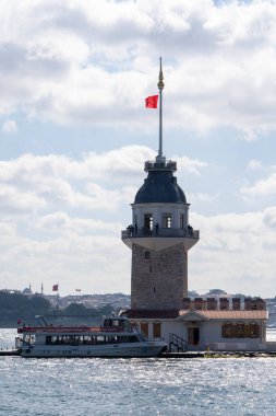 İstanbul 'daki Tarihi Bakireler Kulesi, İstanbul' un İkonik Osmanlı Tarihi Simgesi...