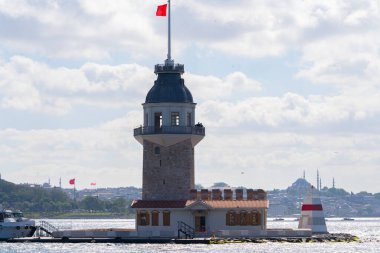 İstanbul 'daki Tarihi Bakireler Kulesi, İstanbul' un İkonik Osmanlı Tarihi Simgesi...