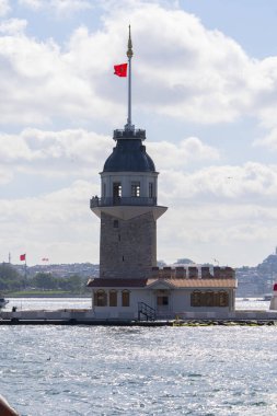 İstanbul 'daki Tarihi Bakireler Kulesi, İstanbul' un İkonik Osmanlı Tarihi Simgesi...
