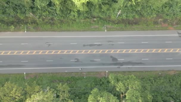 Video Shows Drone Slowly Flying Right Left Capturing Wide Road — Stock Video
