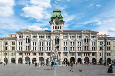 Trieste şehrinin ana meydanı - İtalya Meydanı, İtalya