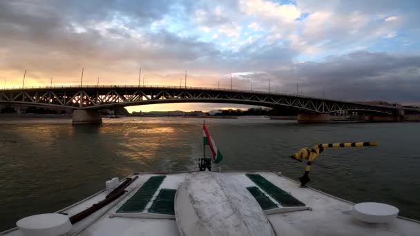 Video Footage River Walk Danube Budapest Sunset Hungary Sailing Pleasure — Video Stock
