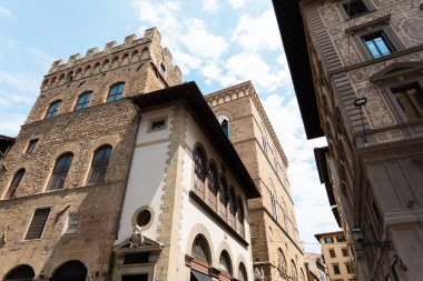 Floransa, İtalya 'da şehir manzarası. Eski şehrin sokaklarında yürüyorum.