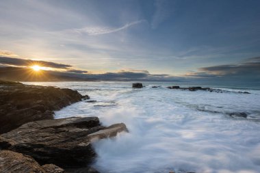 An afternoon on the Cantabrian coast with landscapes, fauna and waves!