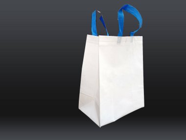 Siyah arkaplanlı güzel Non Woven market poşeti