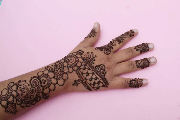 Imagem Mão Pintada Sobre Tatuagem Henna Mehendi Celebração Mehendi Indiana — Fotografia de Stock