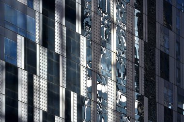 Modern İş Ofisi Binaları Yansıyan, New York, Brooklyn