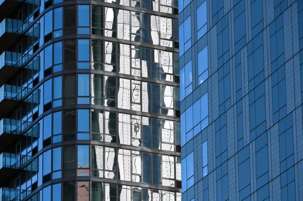 Μοντέρνα Business Office Buildings Reflecting Νέα Υόρκη Μπρούκλιν — Φωτογραφία Αρχείου
