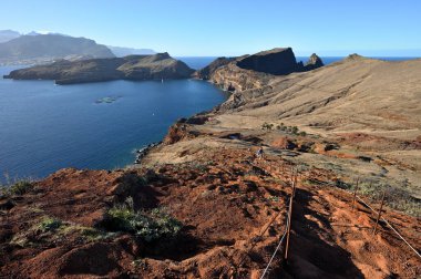 Ponta de Sao Lourenco Madeira adasında yürüyüş parkurunda. Portekiz