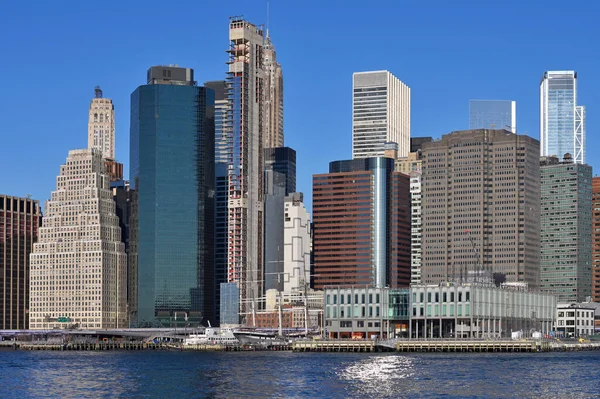 Nova Iorque Fevereiro 2023 Nova York Manhattan Skyline East River — Fotografia de Stock