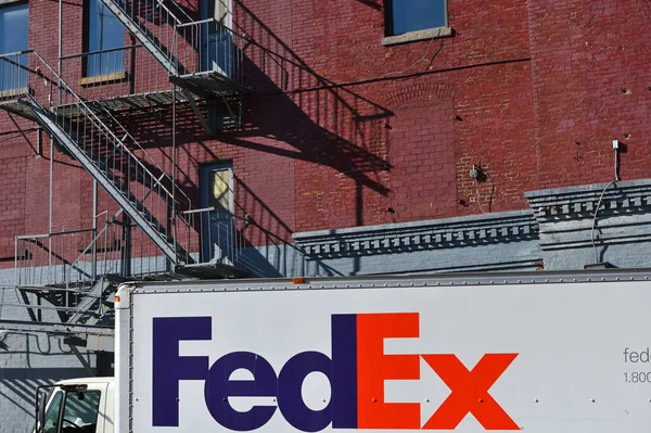 New York Usa February 2023 Fedex Delivery Truck Brooklyn New — Stock Photo, Image
