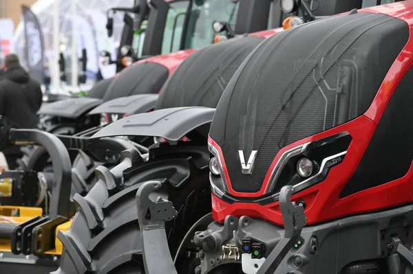 Kaunas Lithuania March 2023 Close Valtra Tractor Vehicle International Agricultural — Stock Photo, Image