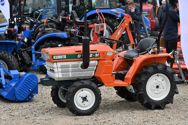 Kaunas Lituania Marzo 2023 Vehículo Tractor Compacto Kubota Feria Agrícola —  Fotos de Stock