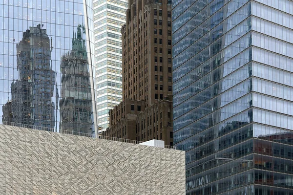 Modern Business Office Buildings Reflecting New York City — Stok Foto