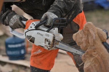 Kaunas, Litvanya - 21 Mart 2024 'te Kaunas' ta Stihl elektrikli testere. Stihl, Alman elektrikli testere ve diğer el teçhizatı üreticisi.