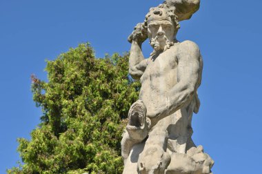 Bialystok, Polonya, 20 Haziran 2024: Branicki Palace Park 'taki heykel (Lehçe: Palac Branickich) Polonya' nın Bialystok kentinde bulunan tarihi bir simgedir..