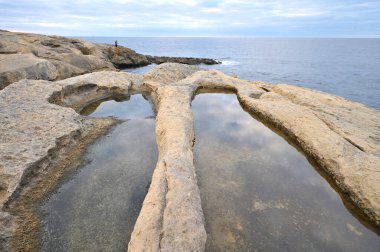 Gozo Adası Malta 'da tuz buharlaştırma göletleri