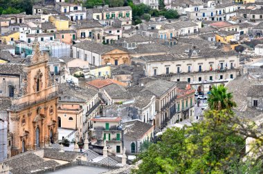 Modica, İtalya - 01 Kasım 2023: Sicilya 'nın Modica şehrinin barok şehri.