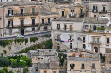 Modica, İtalya - 01 Kasım 2023: Sicilya 'nın Barok şehri Modica.