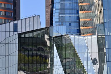 Modern İşyeri Binaları Yansıyan, Vilnius, Litvanya