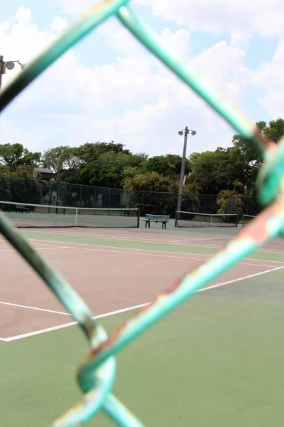 Campo Tennis Nel Parco — Foto Stock