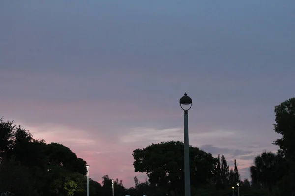 Roze Hemel Achtergrond Tijdens Zonsondergang — Stockfoto