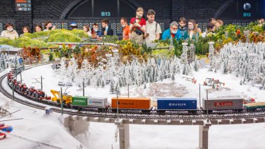 Aziz Pettersburg, Rusya - 12 Haziran, 2021. Rusya Federasyonu 'nun başlıca cazibesiyle Rusya' nın en büyük bölge modeli olan Büyük Maket Rusya 'nın içi.