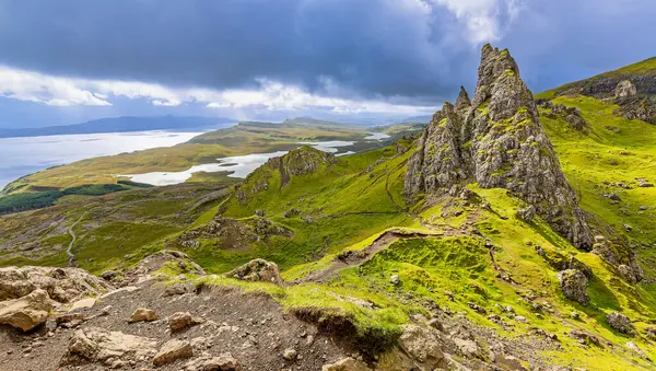 Kaya oluşumu Storr 'un Yaşlı Adamı (Skye Adası, İskoçya)