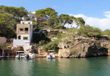 Cala Figuera 'nın güzel manzarası, Mallorca, İspanya