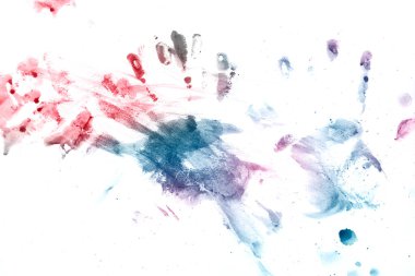  Beyaz arka planda renk sıçraması ve çok renkli el izleri, mavi soğuk ton