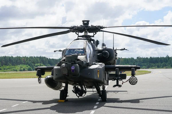 stock image Liepaja, Latvia - August 07, 2022: AH-64D Apache attack helicopter from United States army after landing at the airport runway